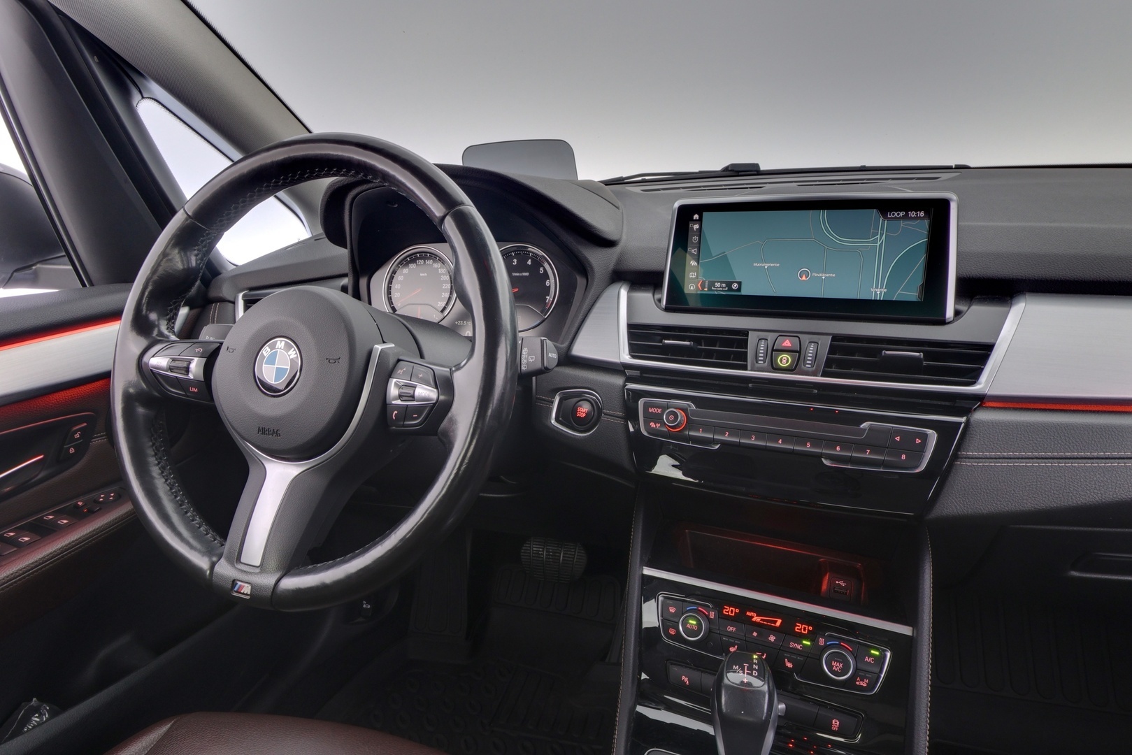 BMW 225 2019