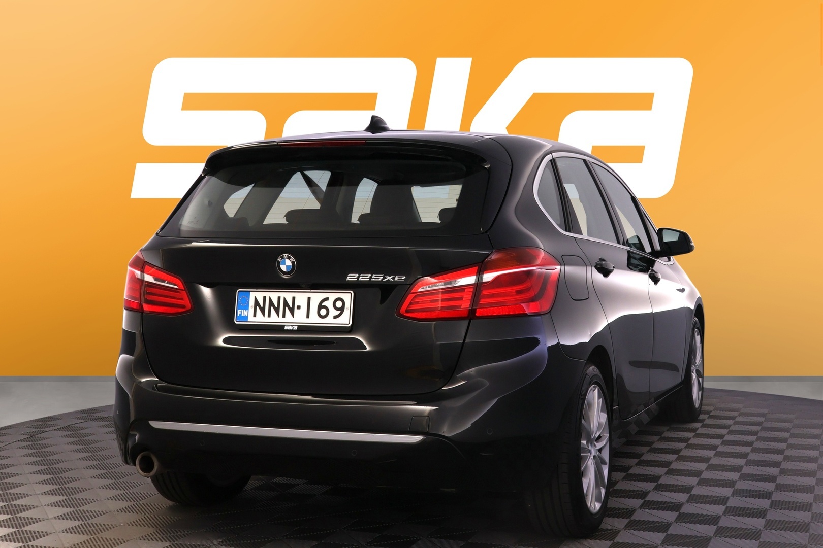 BMW 225 2019