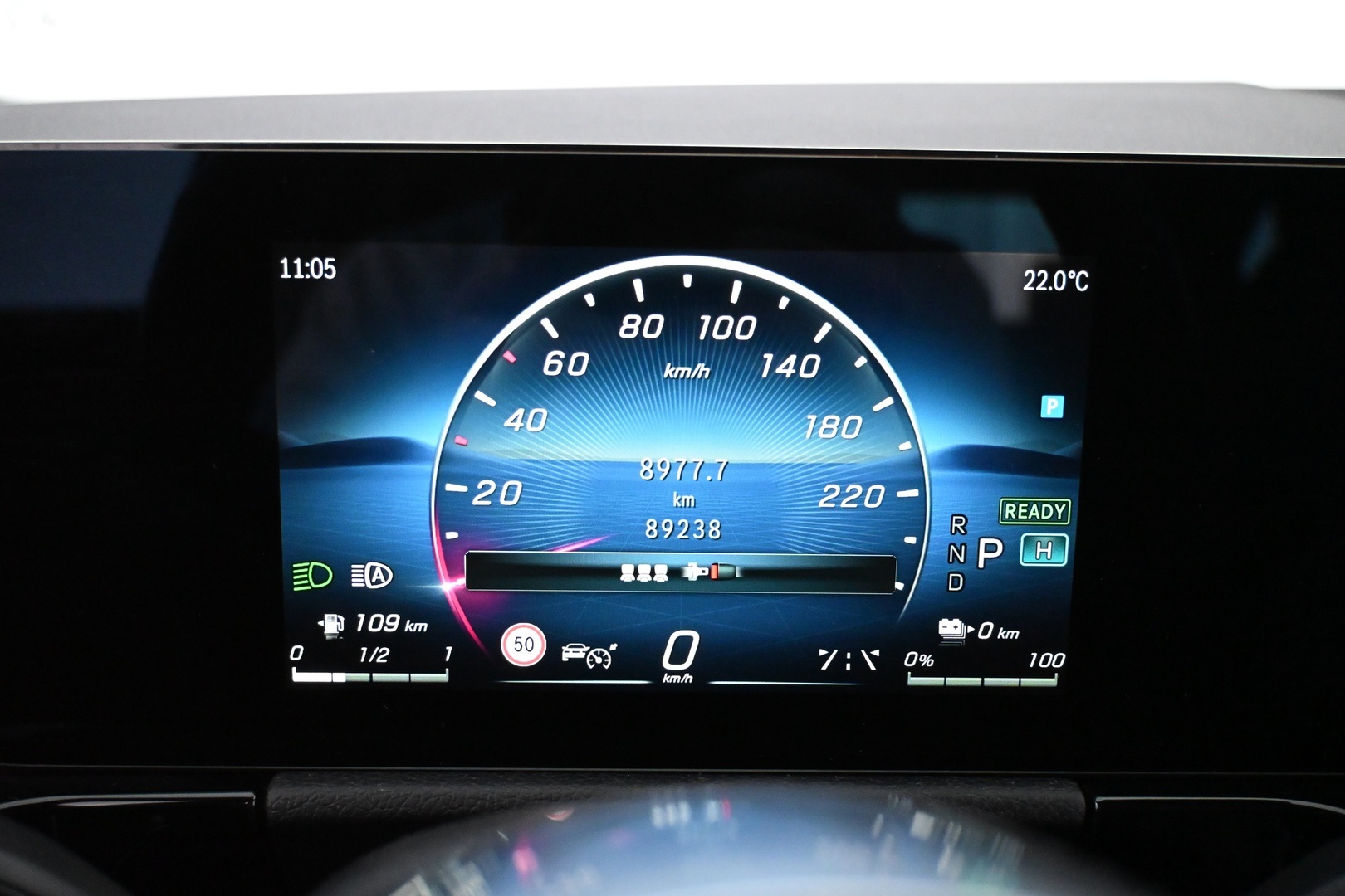 MERCEDES-BENZ GLA 2024