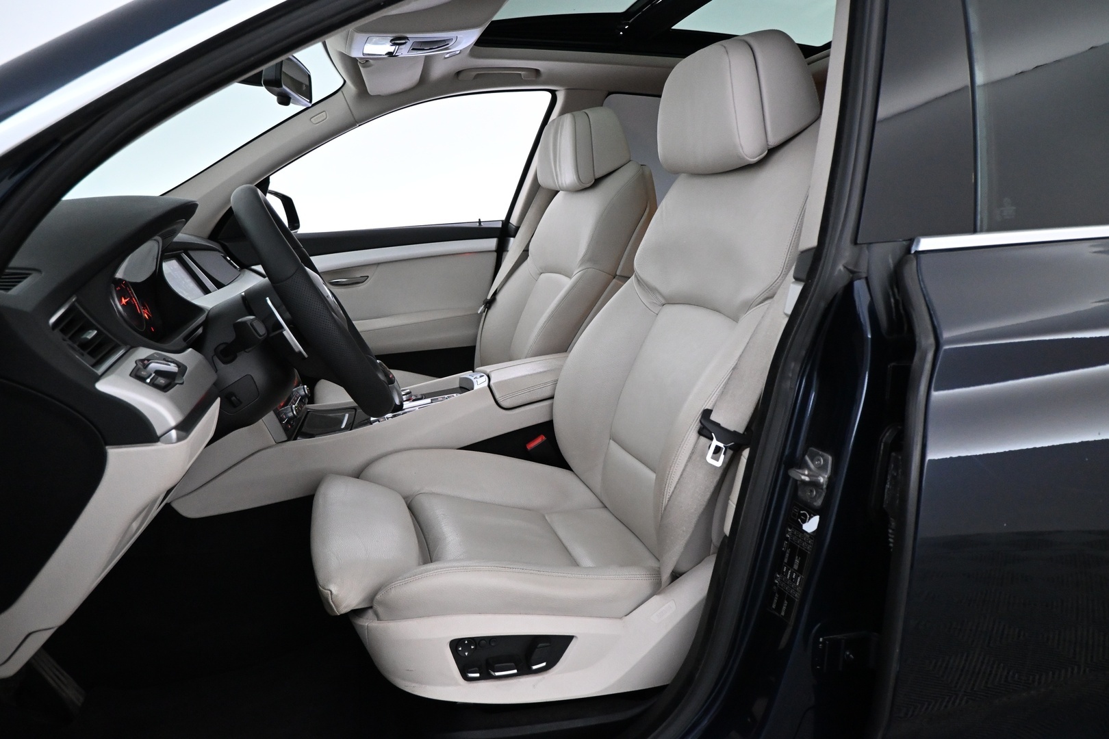 BMW 530 GRAN TURISMO 2010