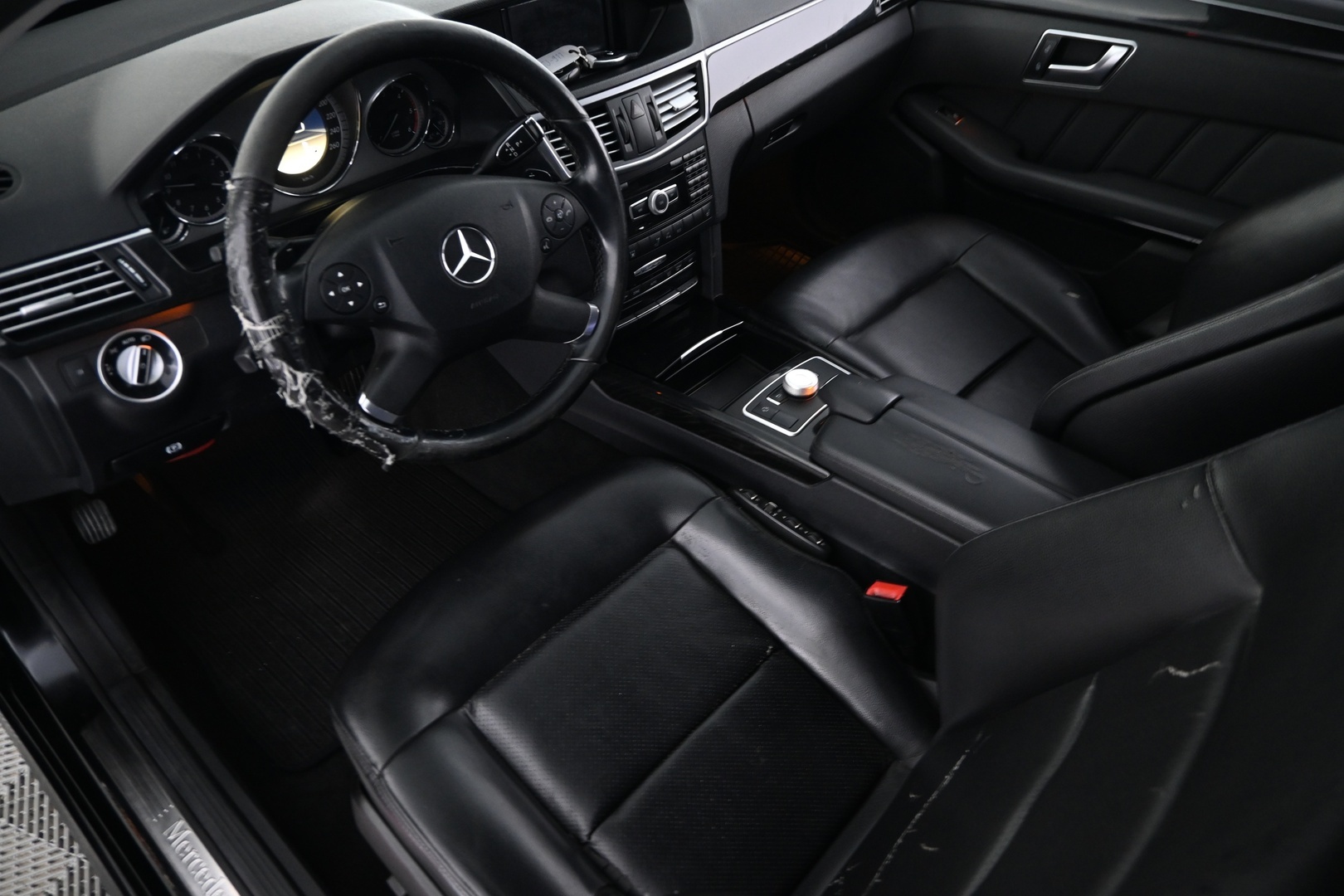 MERCEDES-BENZ E 2012