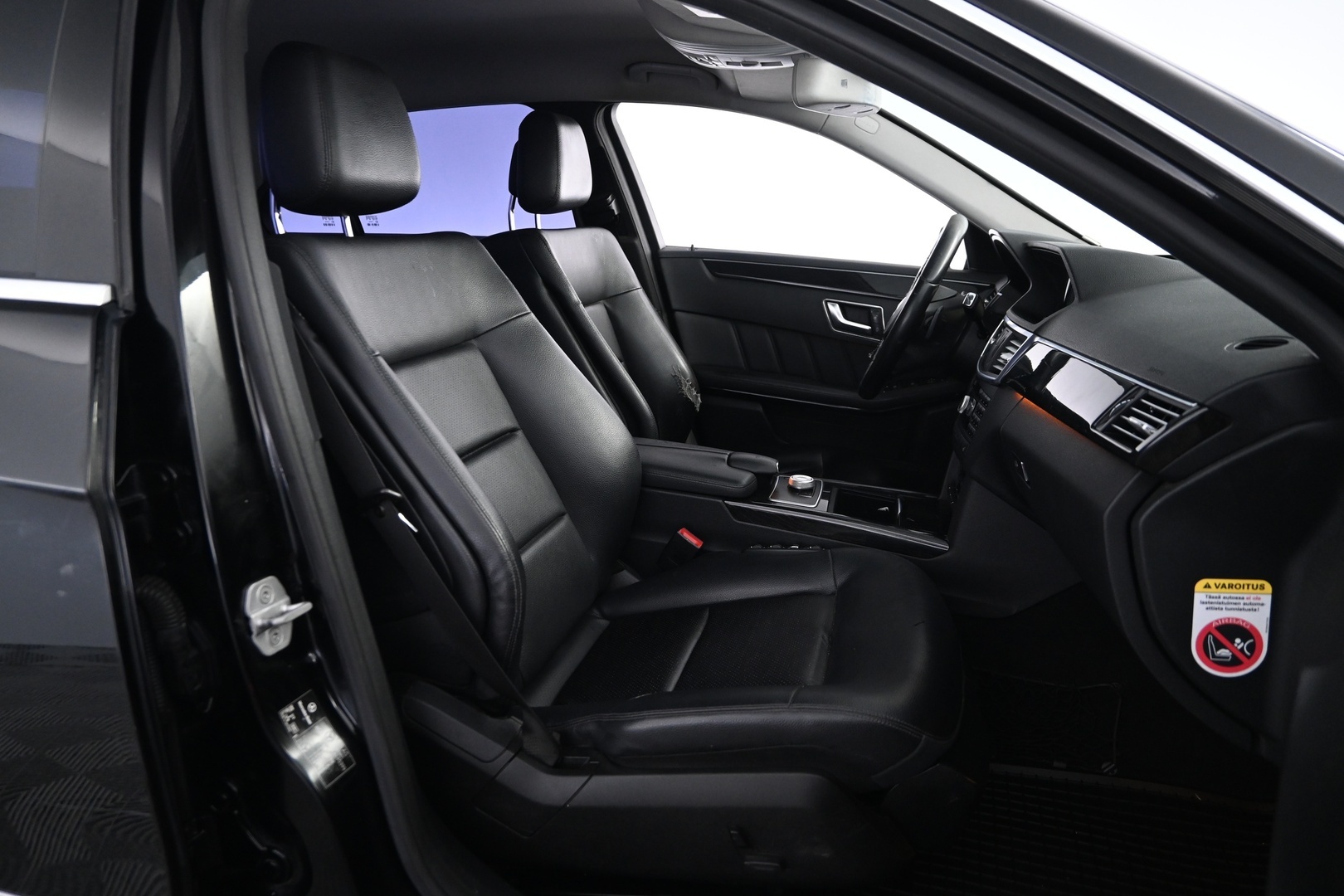 MERCEDES-BENZ E 2012