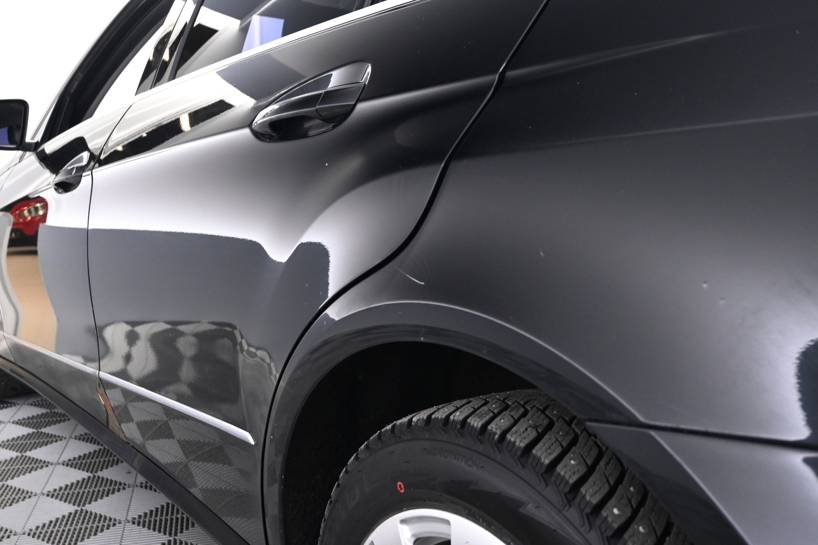 MERCEDES-BENZ E 2012