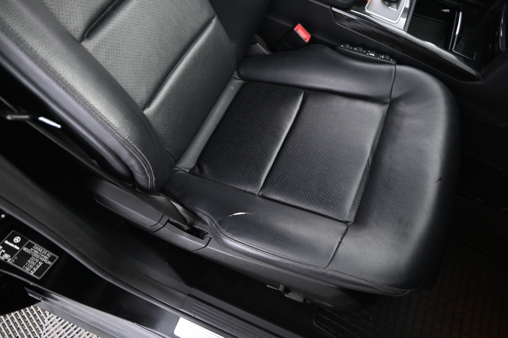 MERCEDES-BENZ E 2012