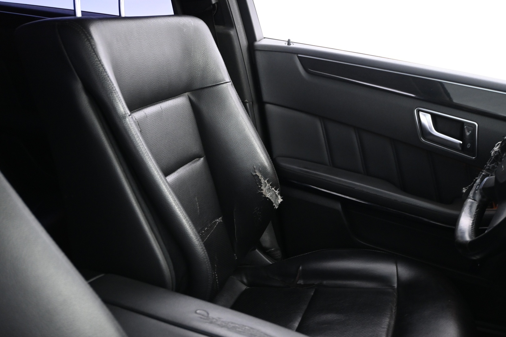 MERCEDES-BENZ E 2012