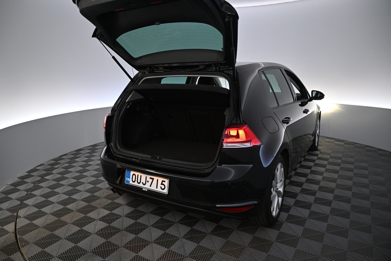 VOLKSWAGEN Golf 2014
