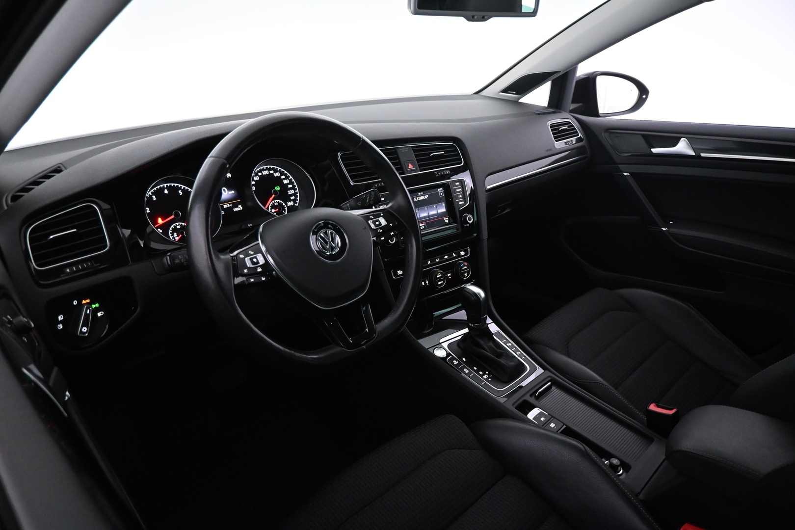 VOLKSWAGEN Golf 2014