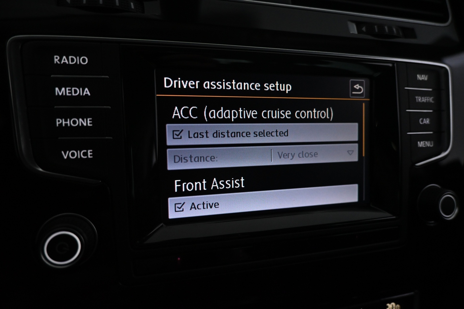 VOLKSWAGEN Golf 2014