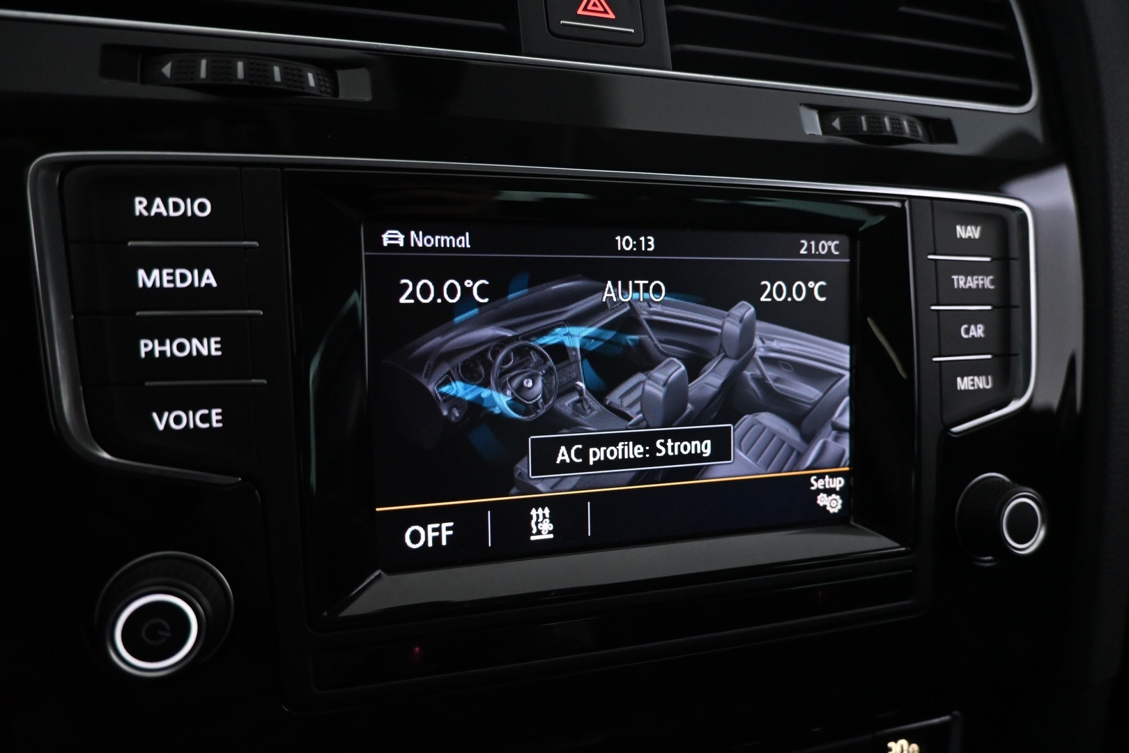 VOLKSWAGEN Golf 2014