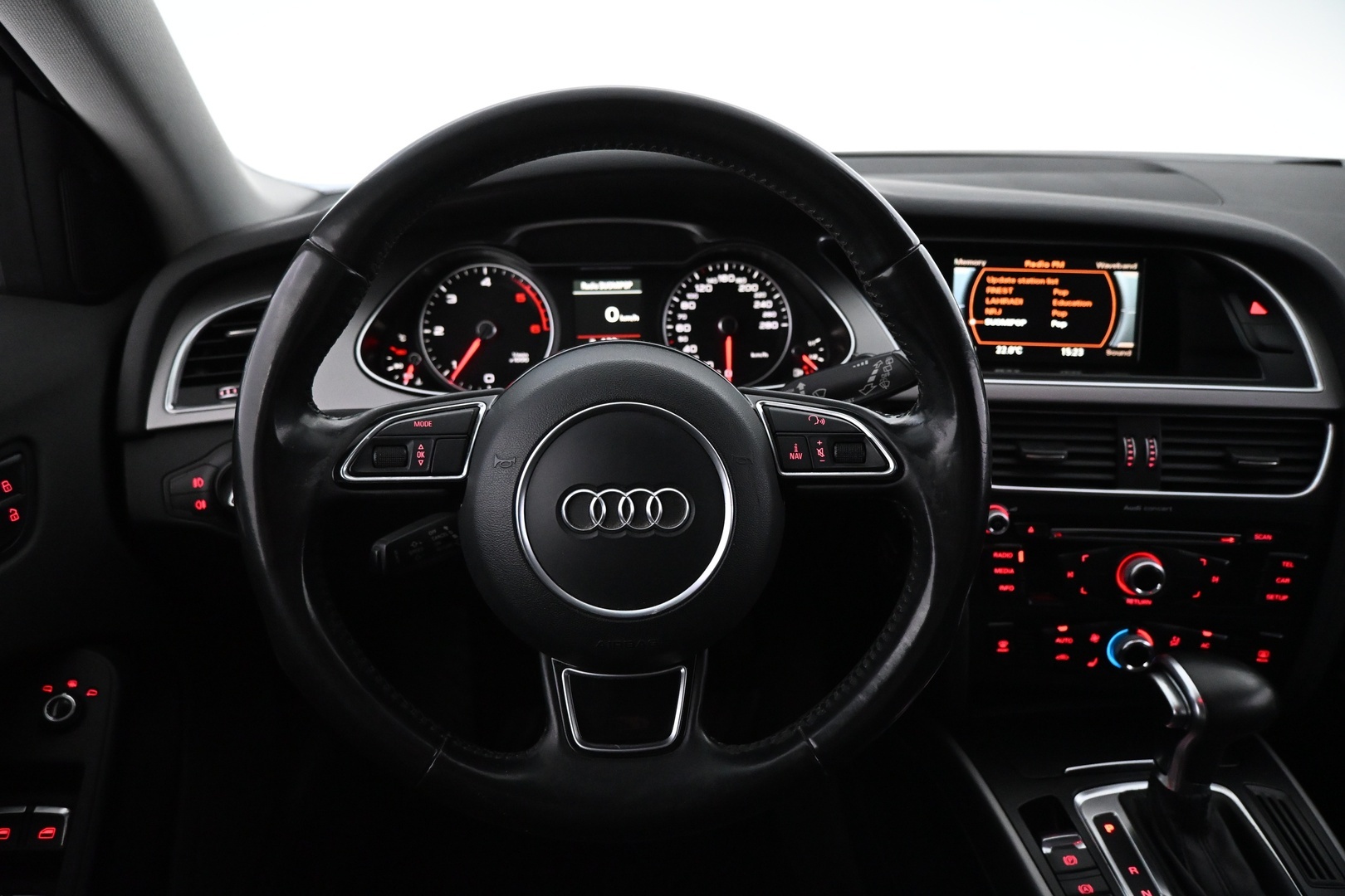 AUDI A4 2014