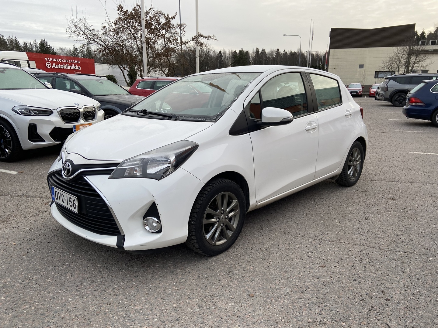 TOYOTA Yaris 2016