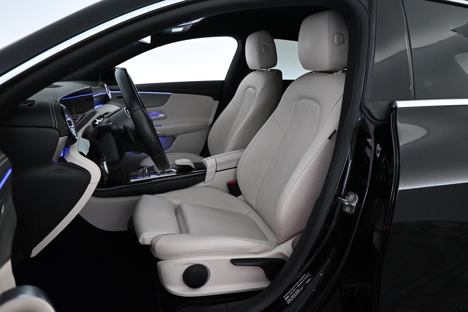 MERCEDES-BENZ CLA 2023
