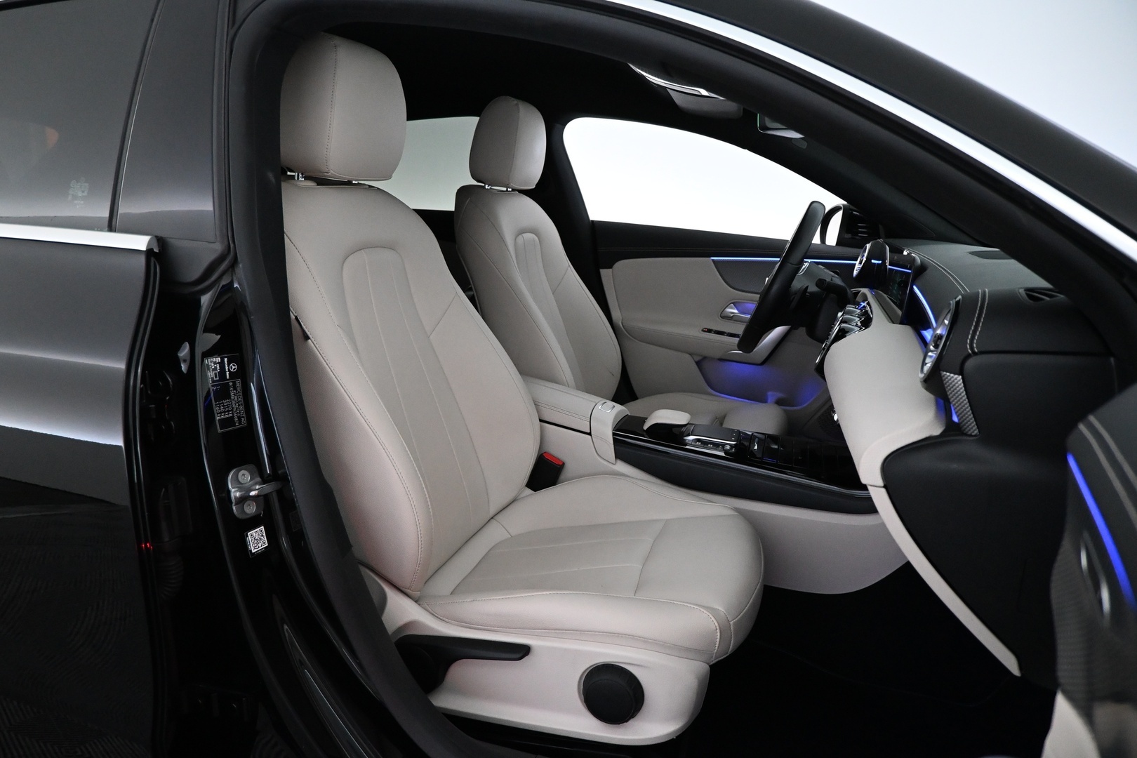 MERCEDES-BENZ CLA 2023