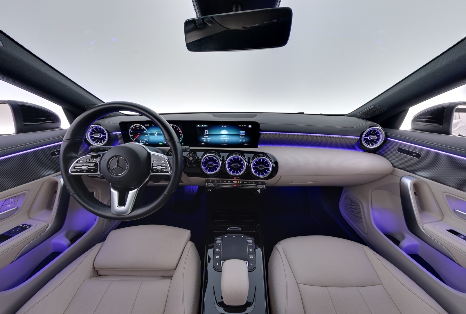 MERCEDES-BENZ CLA 2023