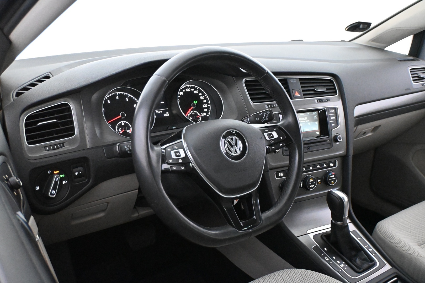 VOLKSWAGEN Golf 2014