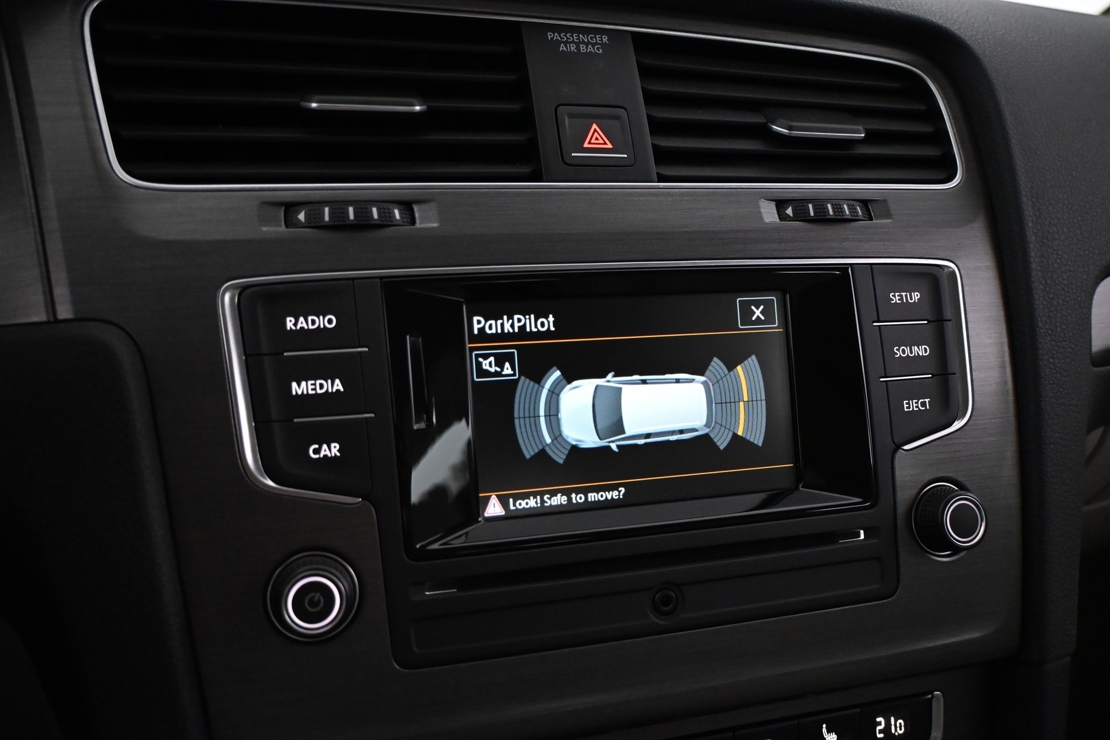 VOLKSWAGEN Golf 2014