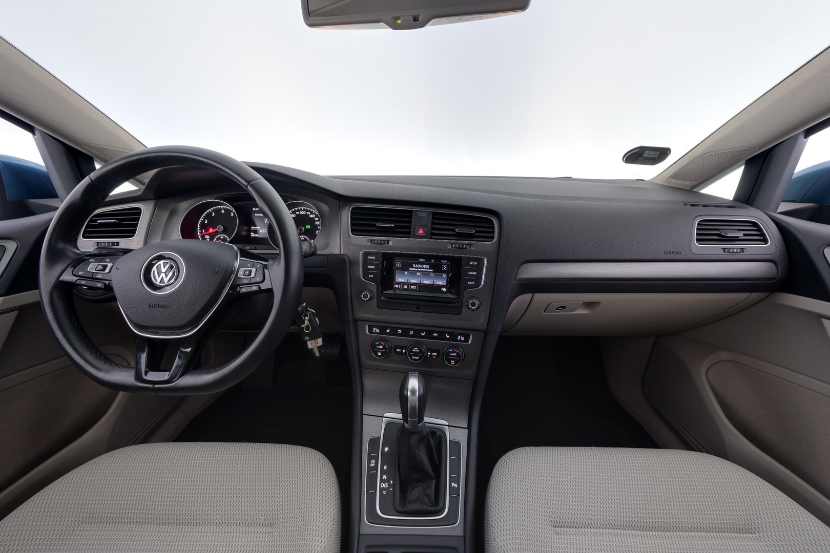 VOLKSWAGEN Golf 2014