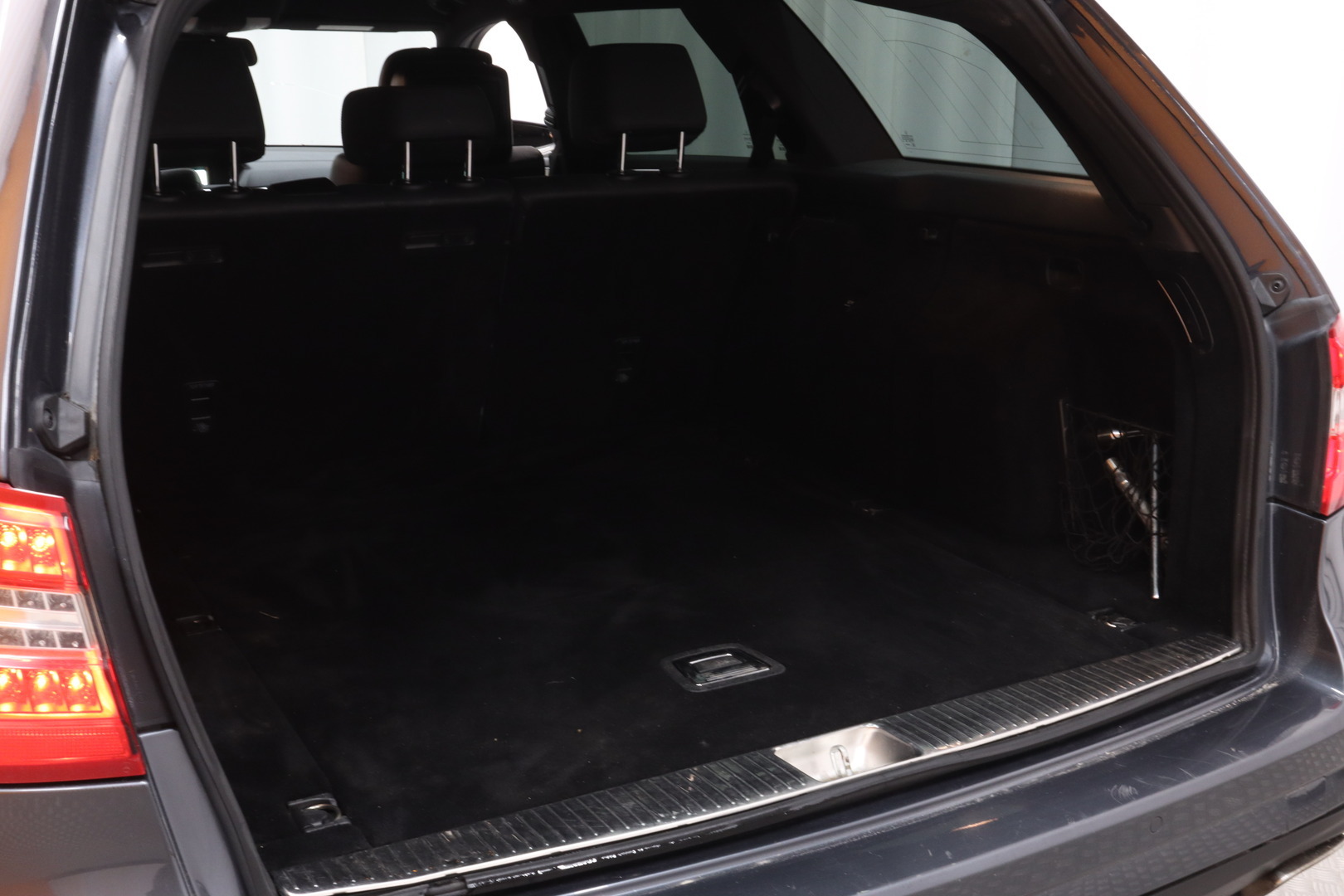 MERCEDES-BENZ E 2010