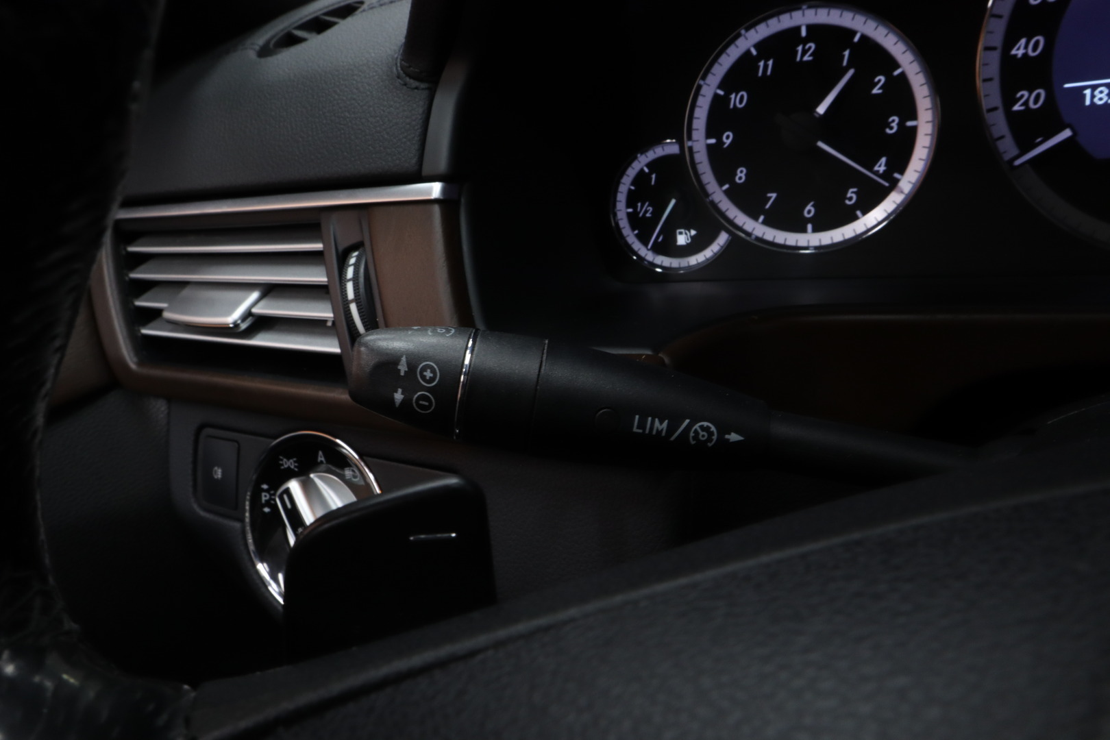 MERCEDES-BENZ E 2010