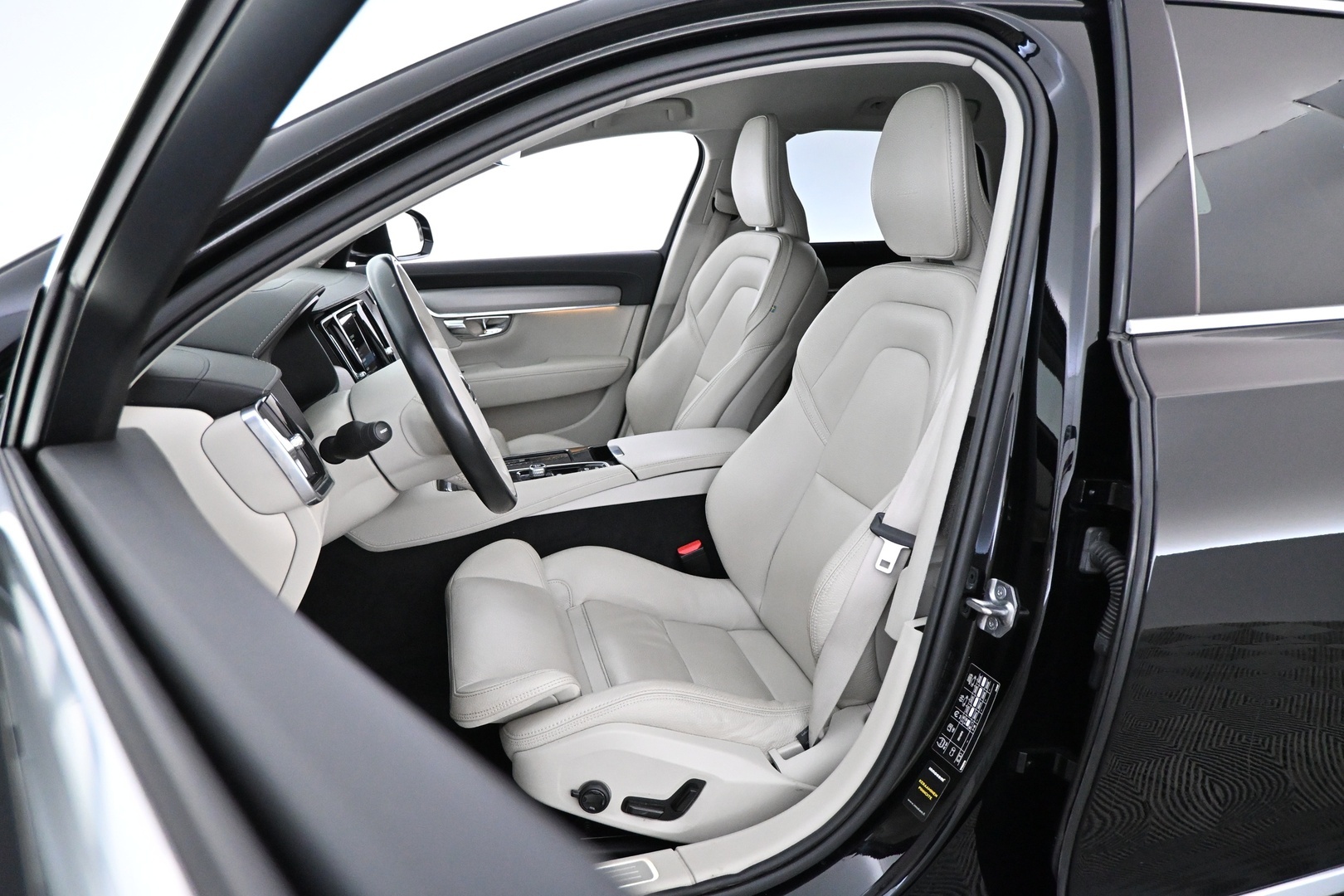 VOLVO V90 2020