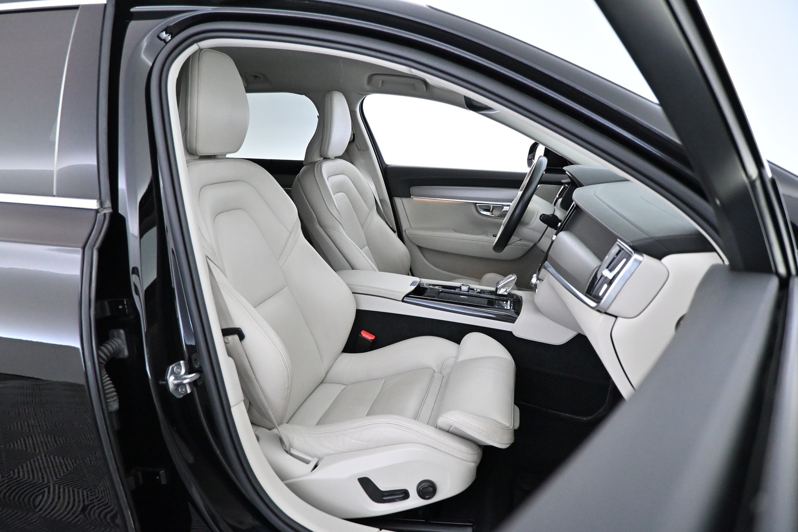 VOLVO V90 2020