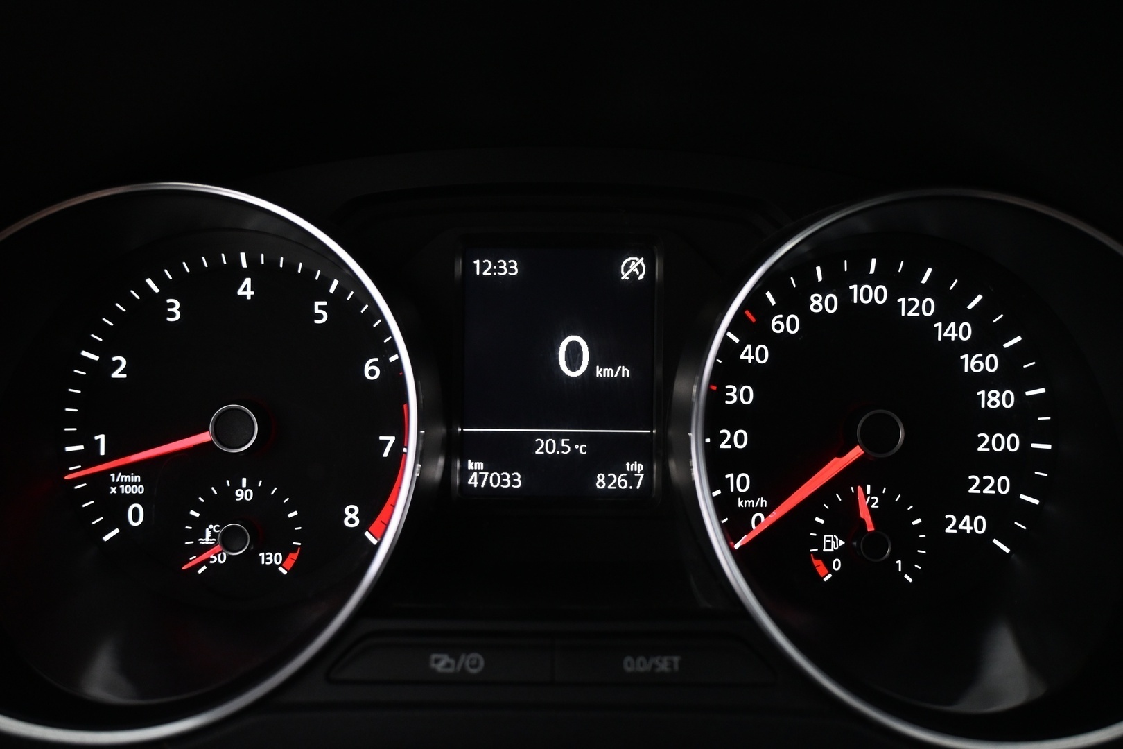 VOLKSWAGEN Polo 2015