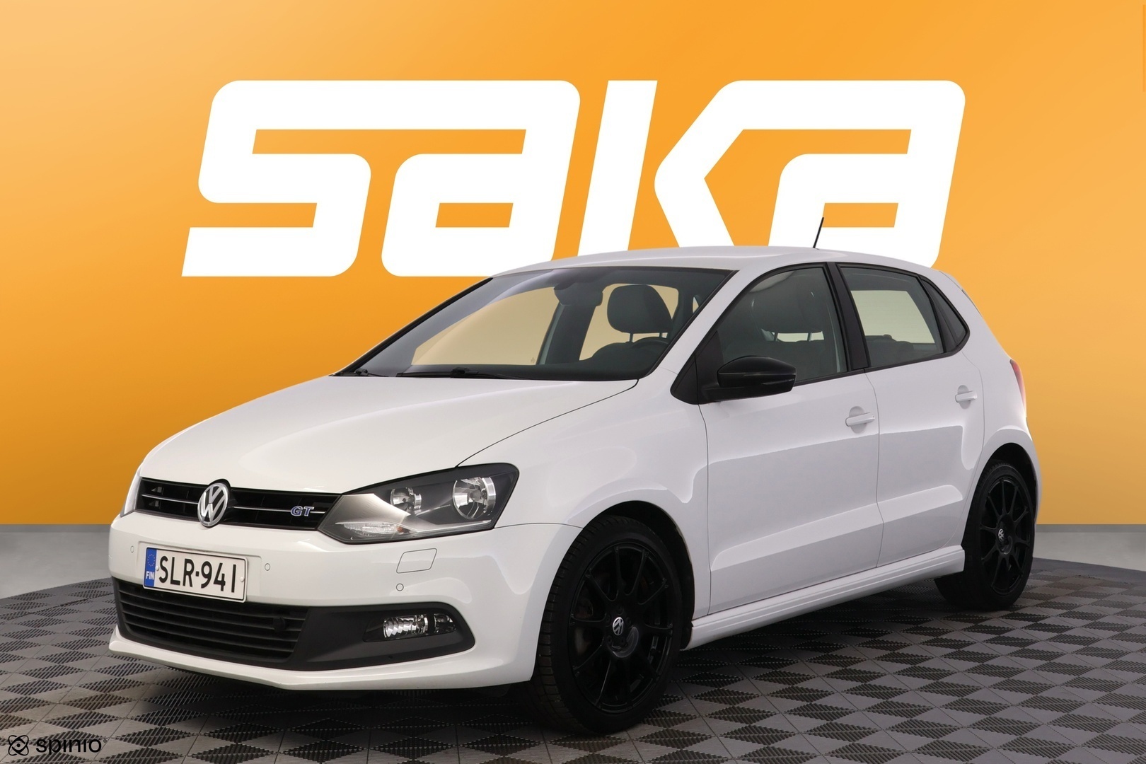 VOLKSWAGEN Polo 2015