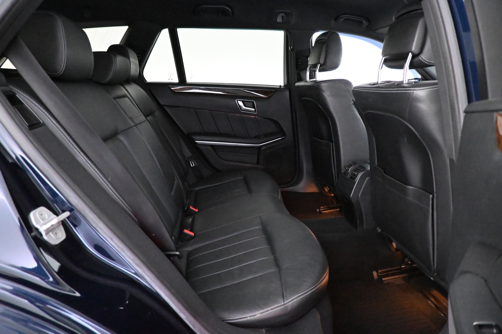 MERCEDES-BENZ E 2015