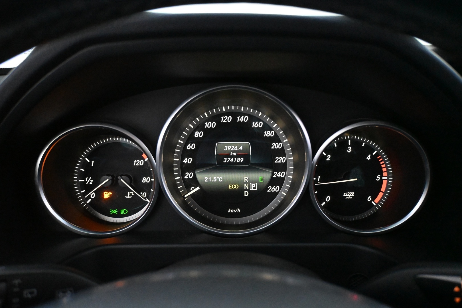 MERCEDES-BENZ E 2015