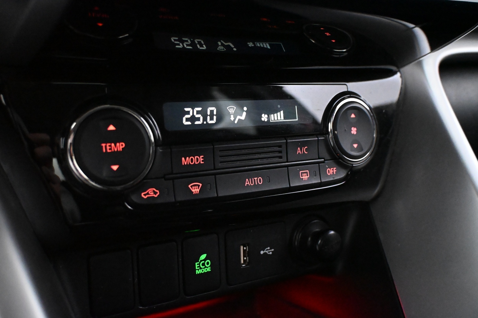 MITSUBISHI Eclipse Cross 2018