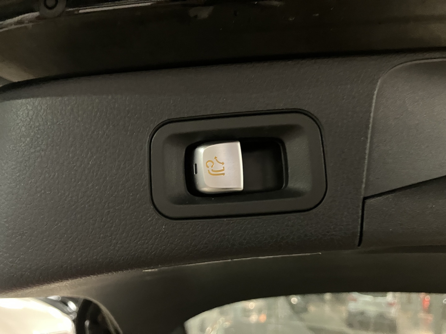 MERCEDES-BENZ C 2020