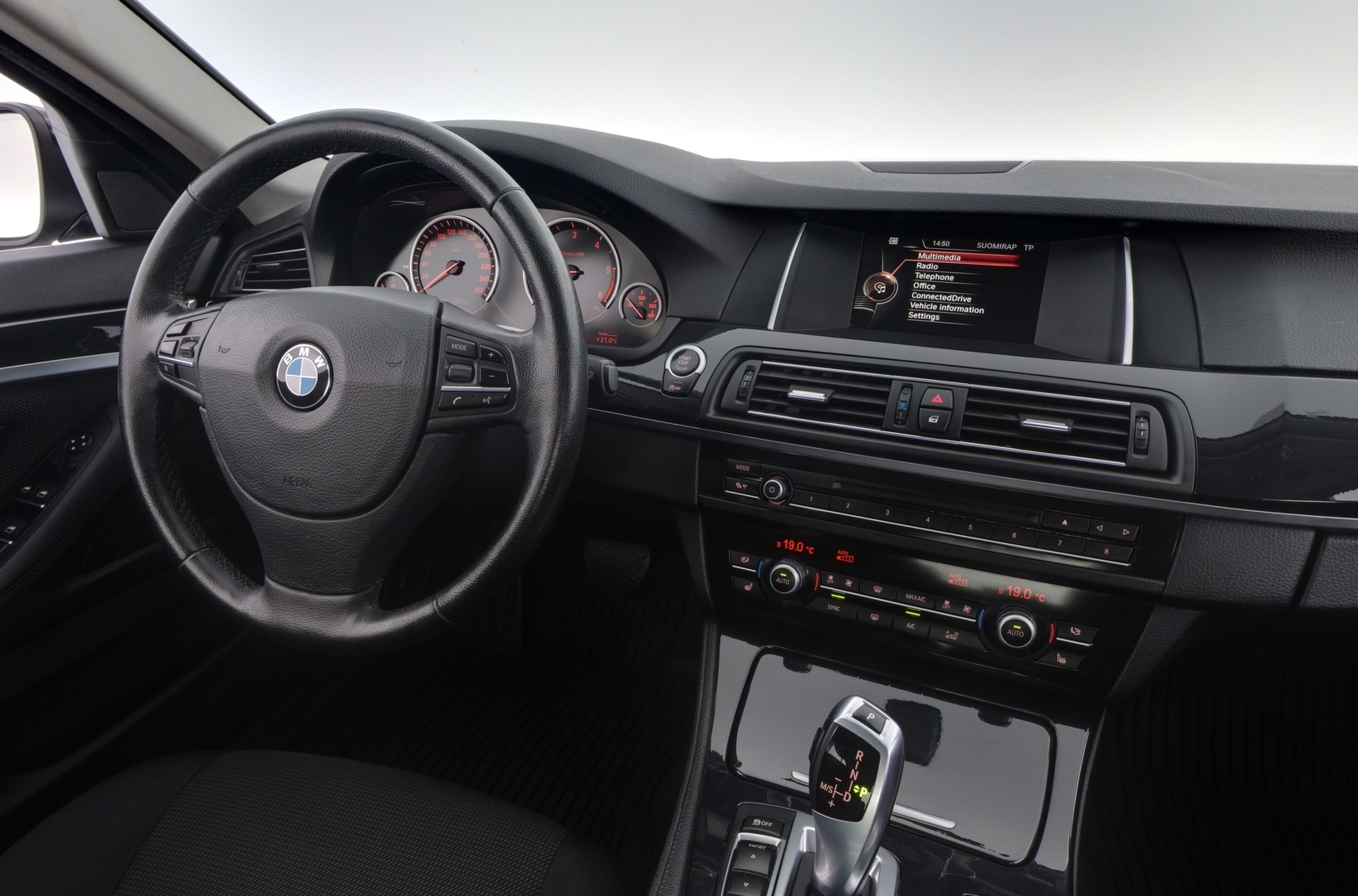 BMW 520 2015