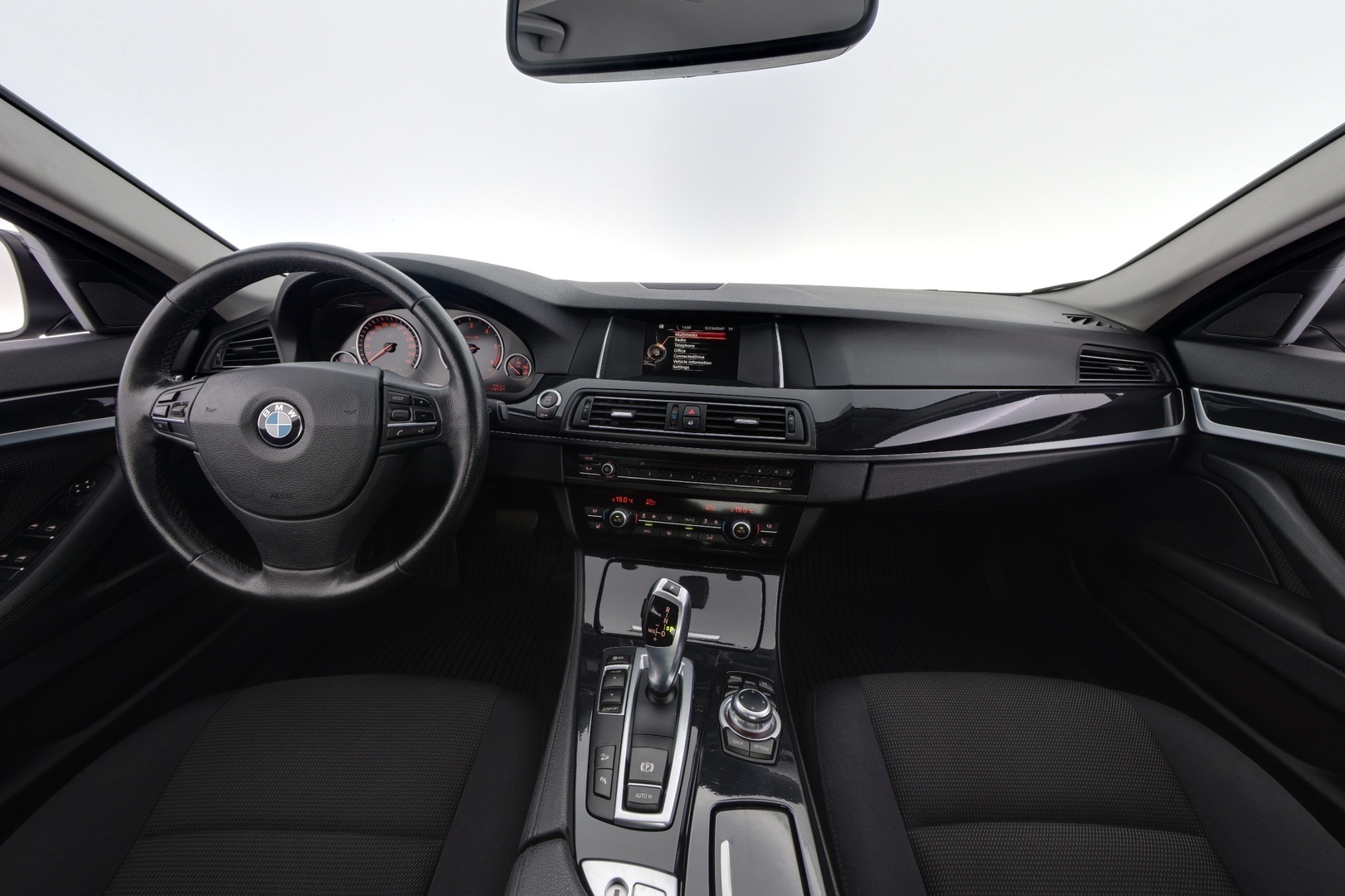BMW 520 2015