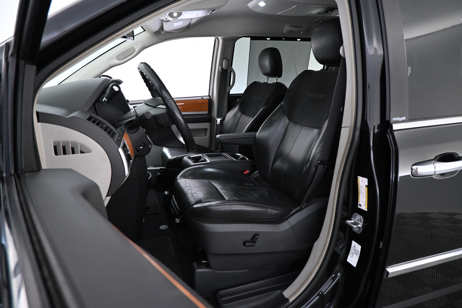 CHRYSLER GRAND VOYAGER 2010