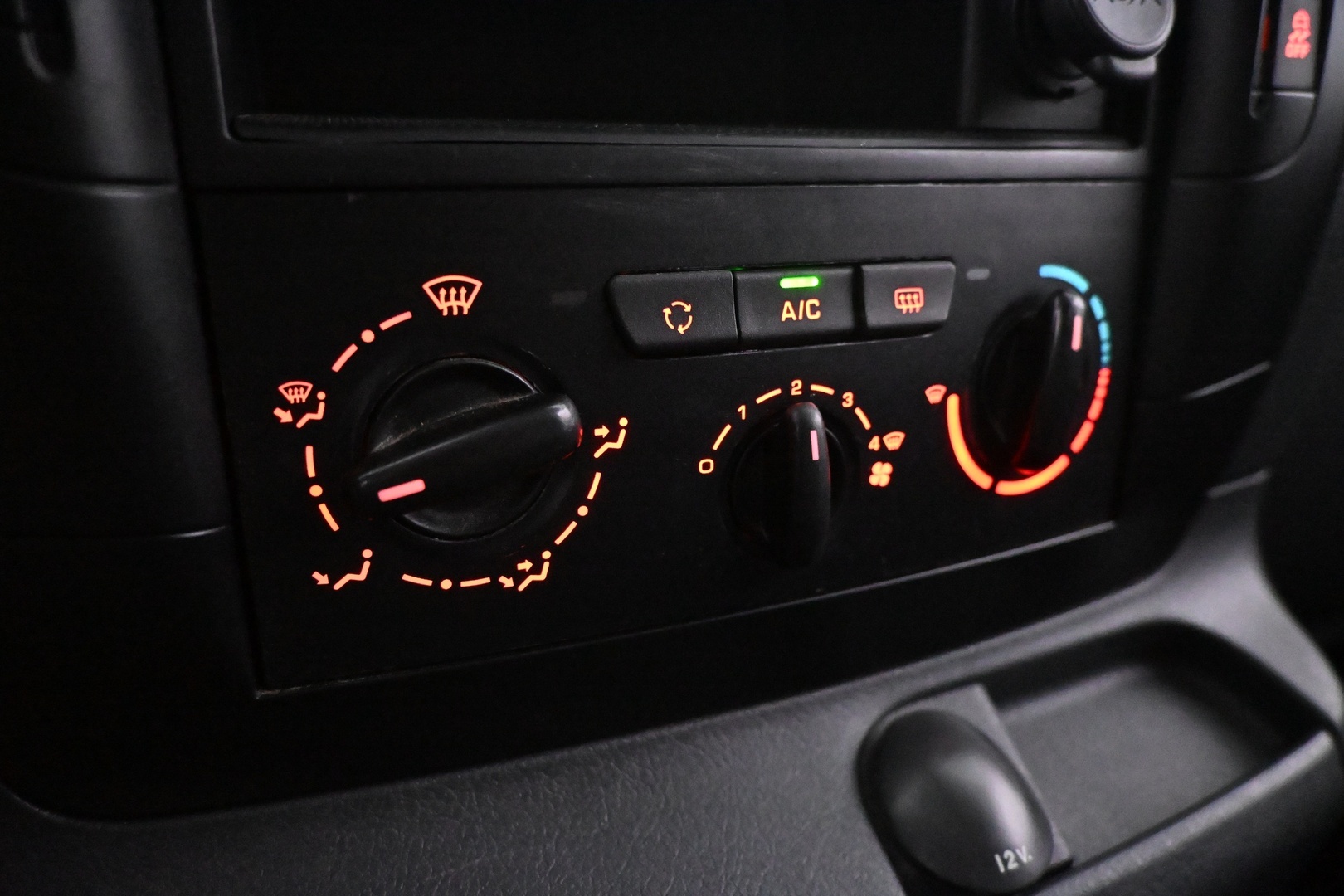 TOYOTA Proace 2015