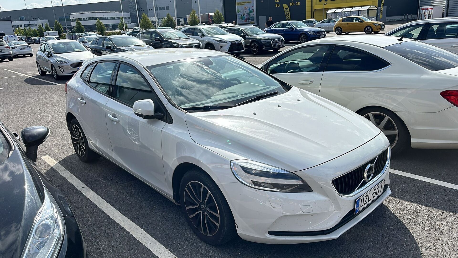 VOLVO V40 2017