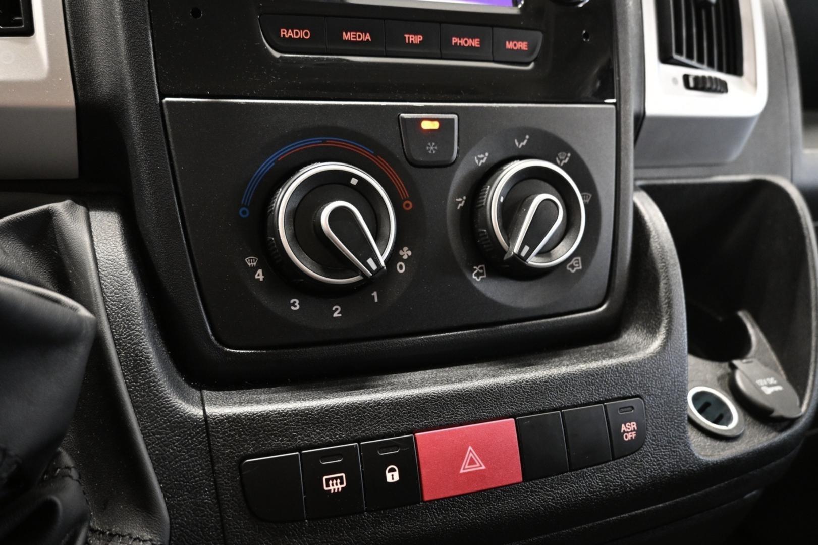 PEUGEOT Boxer 2022