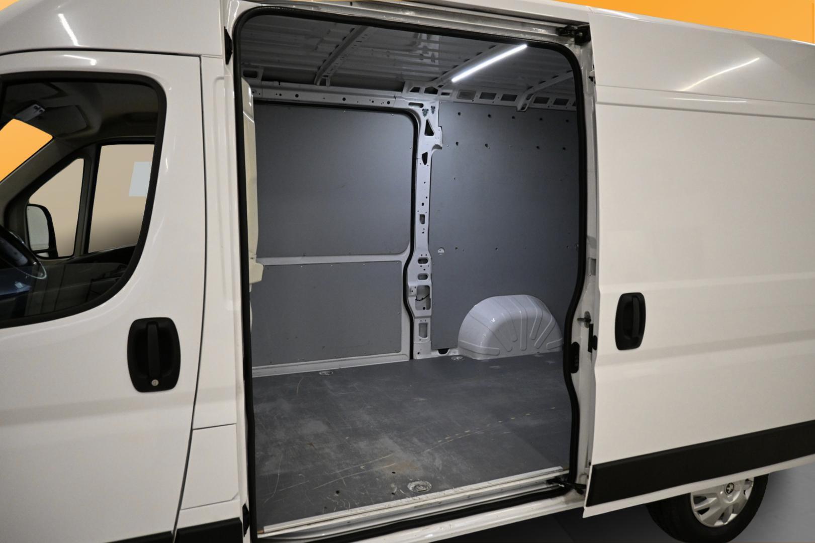 PEUGEOT Boxer 2022