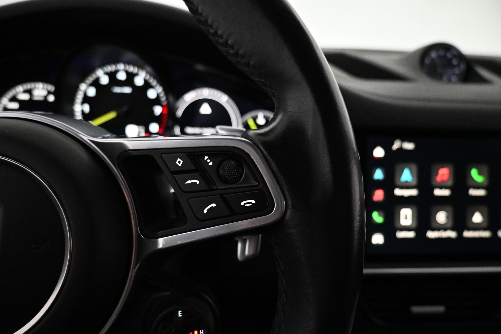 PORSCHE Cayenne 2023