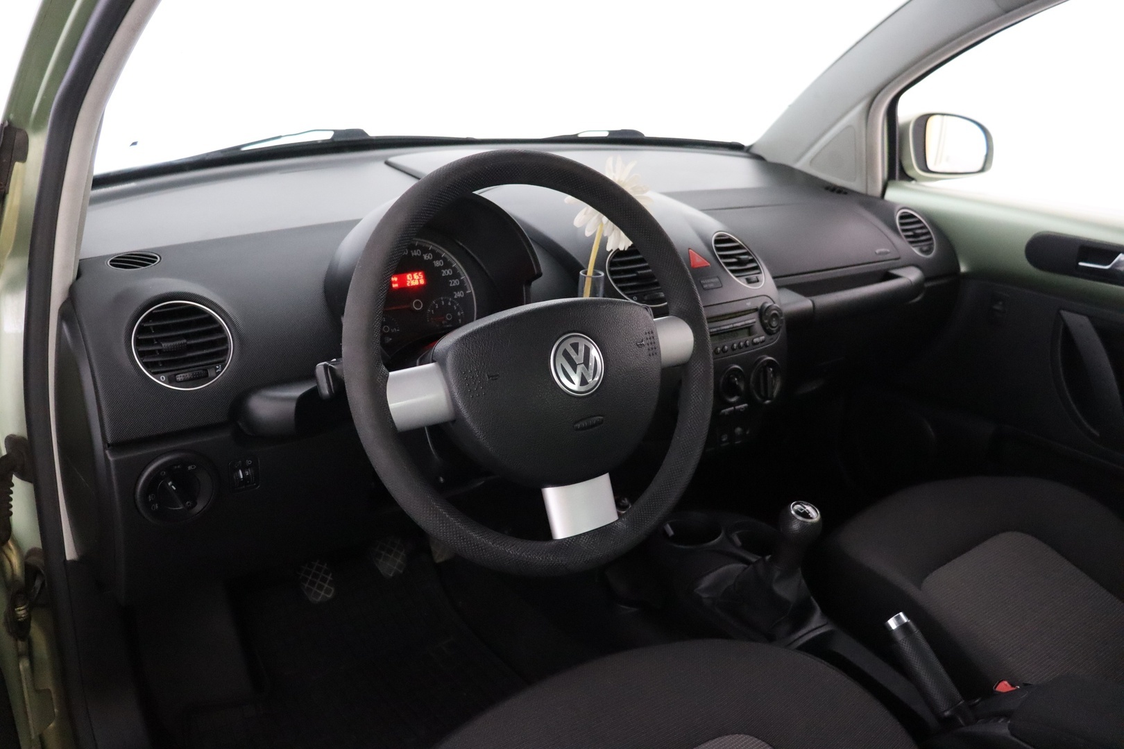 VOLKSWAGEN New Beetle 2007