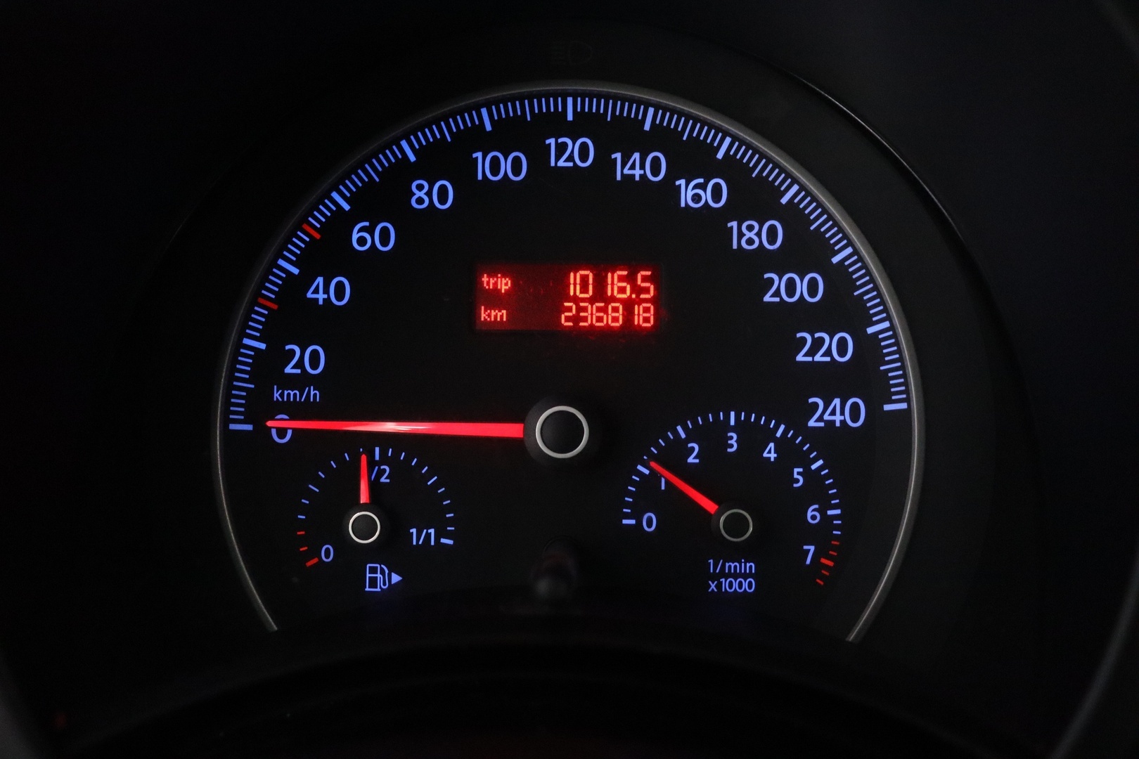 VOLKSWAGEN New Beetle 2007