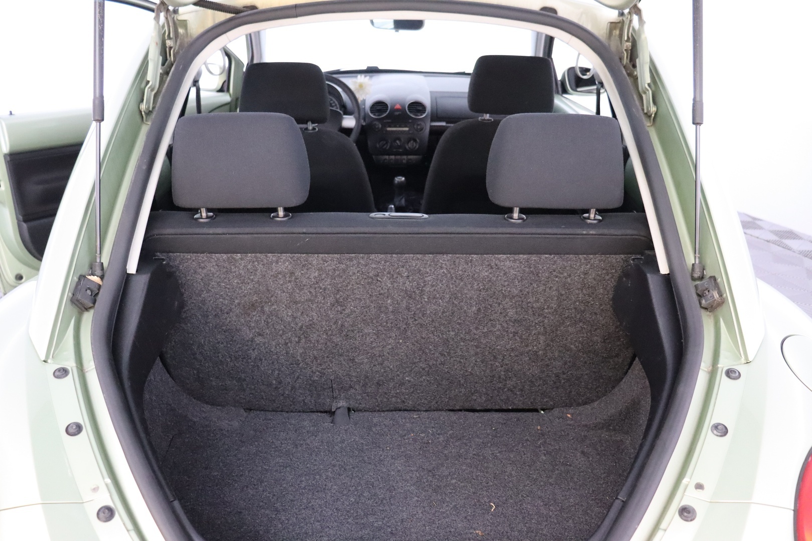 VOLKSWAGEN New Beetle 2007