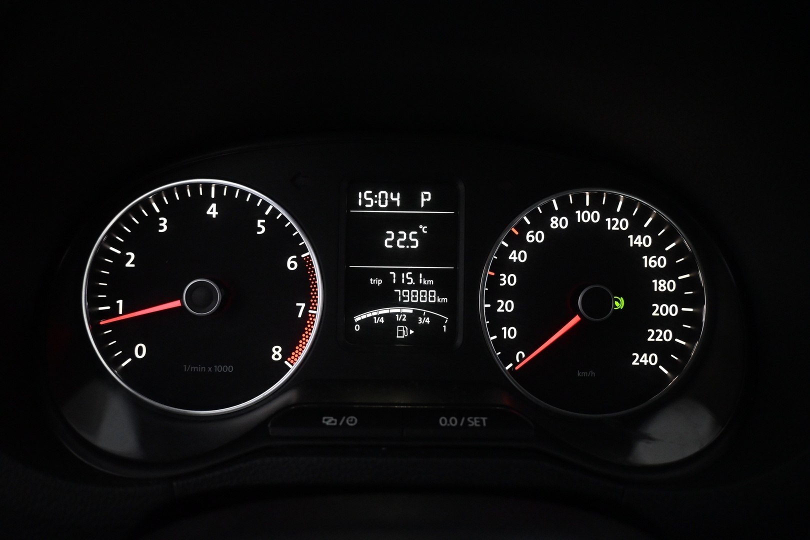 VOLKSWAGEN Polo 2014