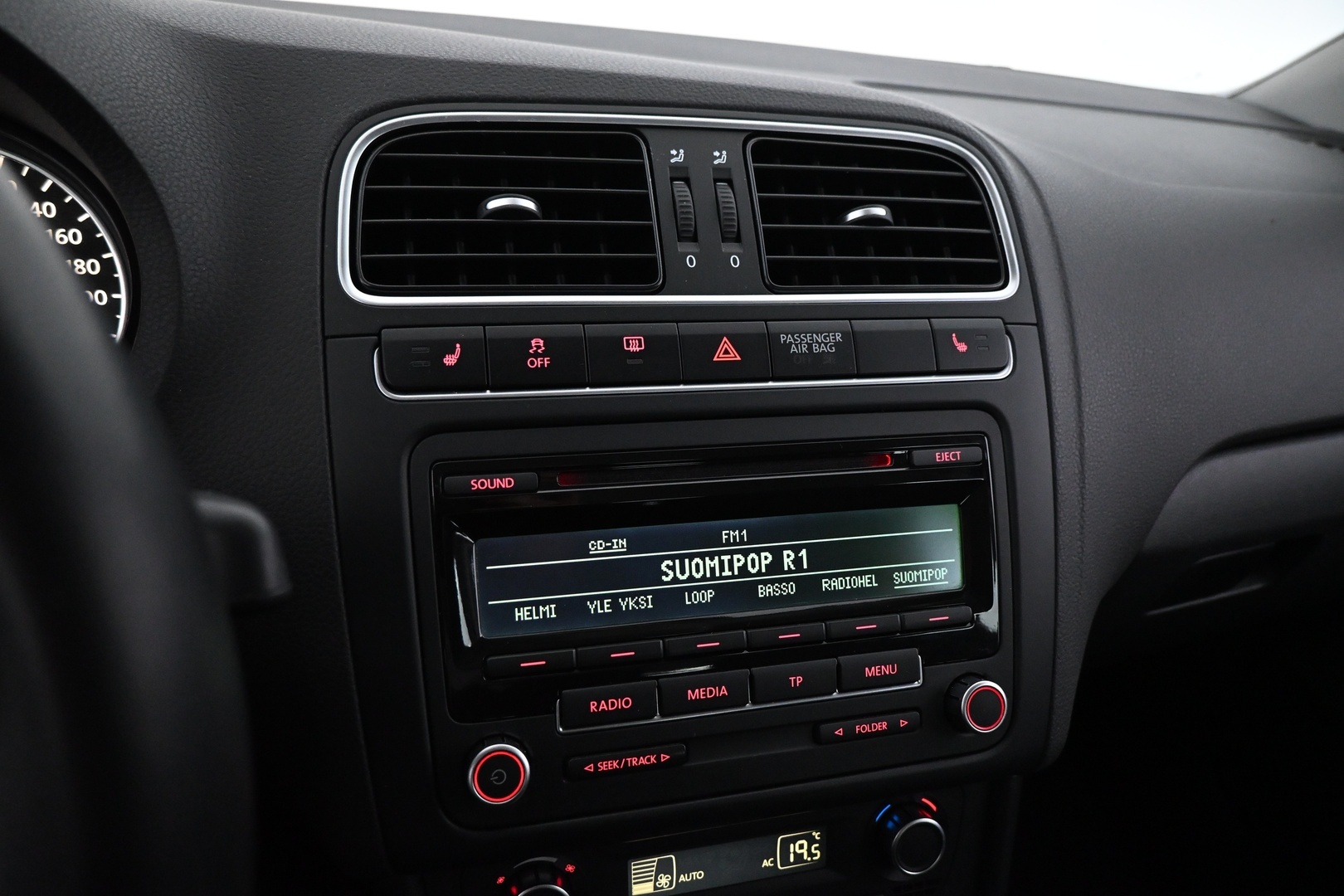 VOLKSWAGEN Polo 2014