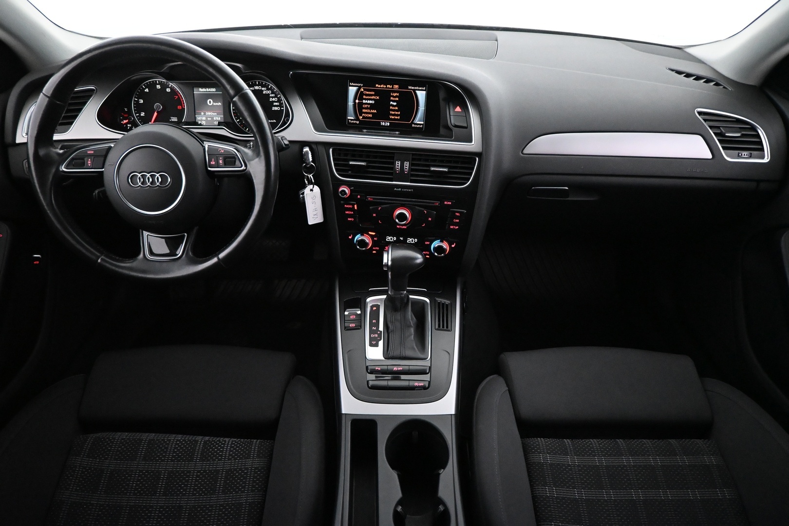 AUDI A4 2014