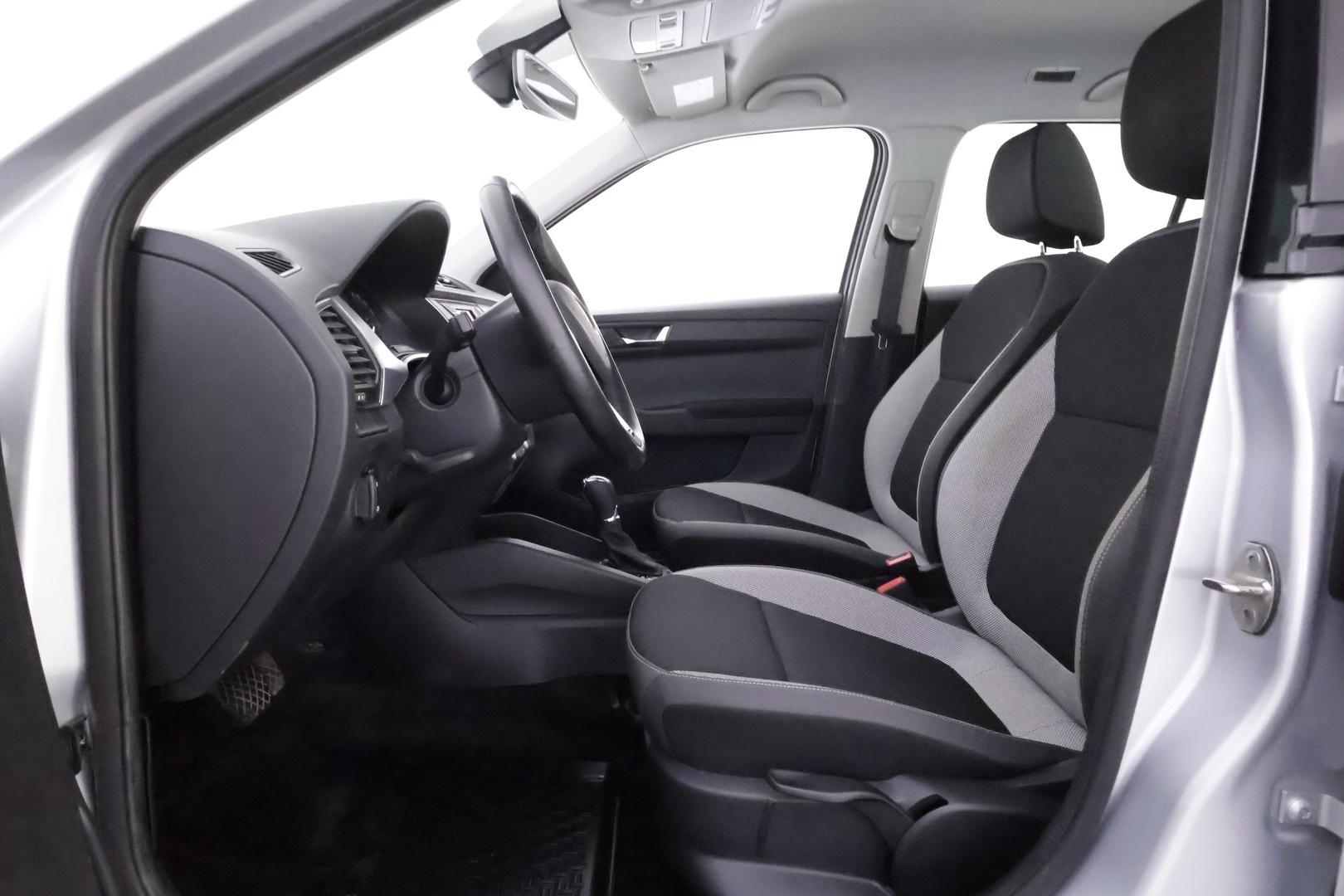 SKODA Fabia 2016