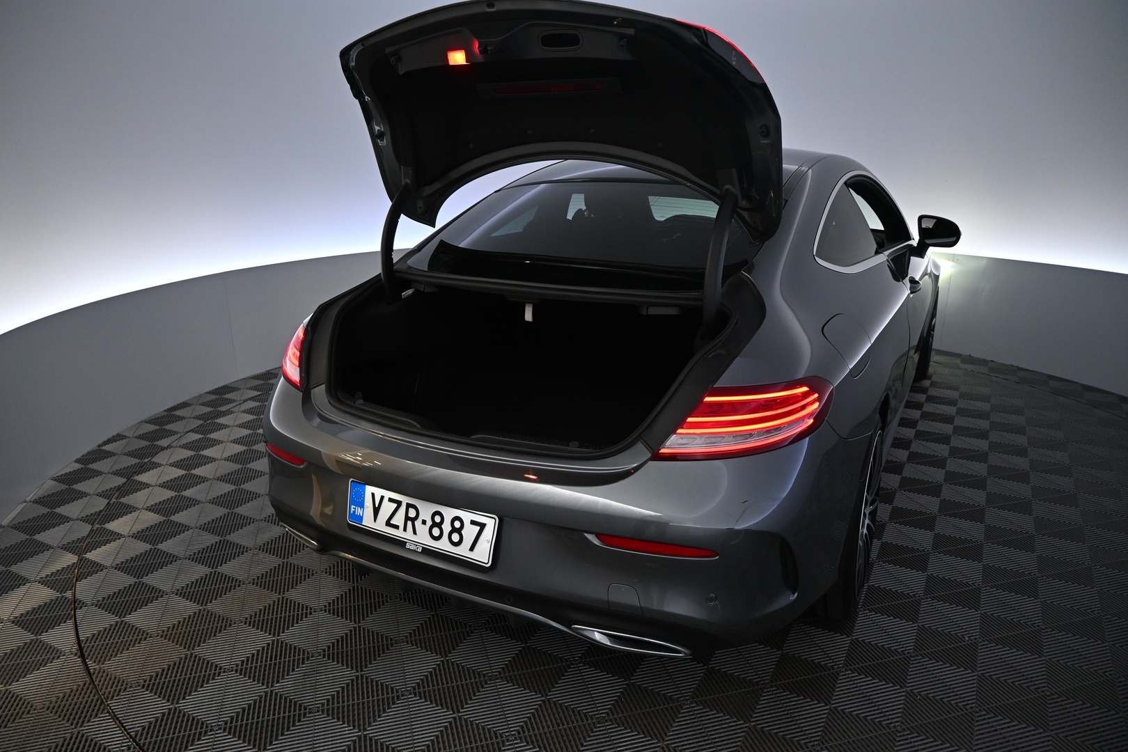 MERCEDES-BENZ C 2016