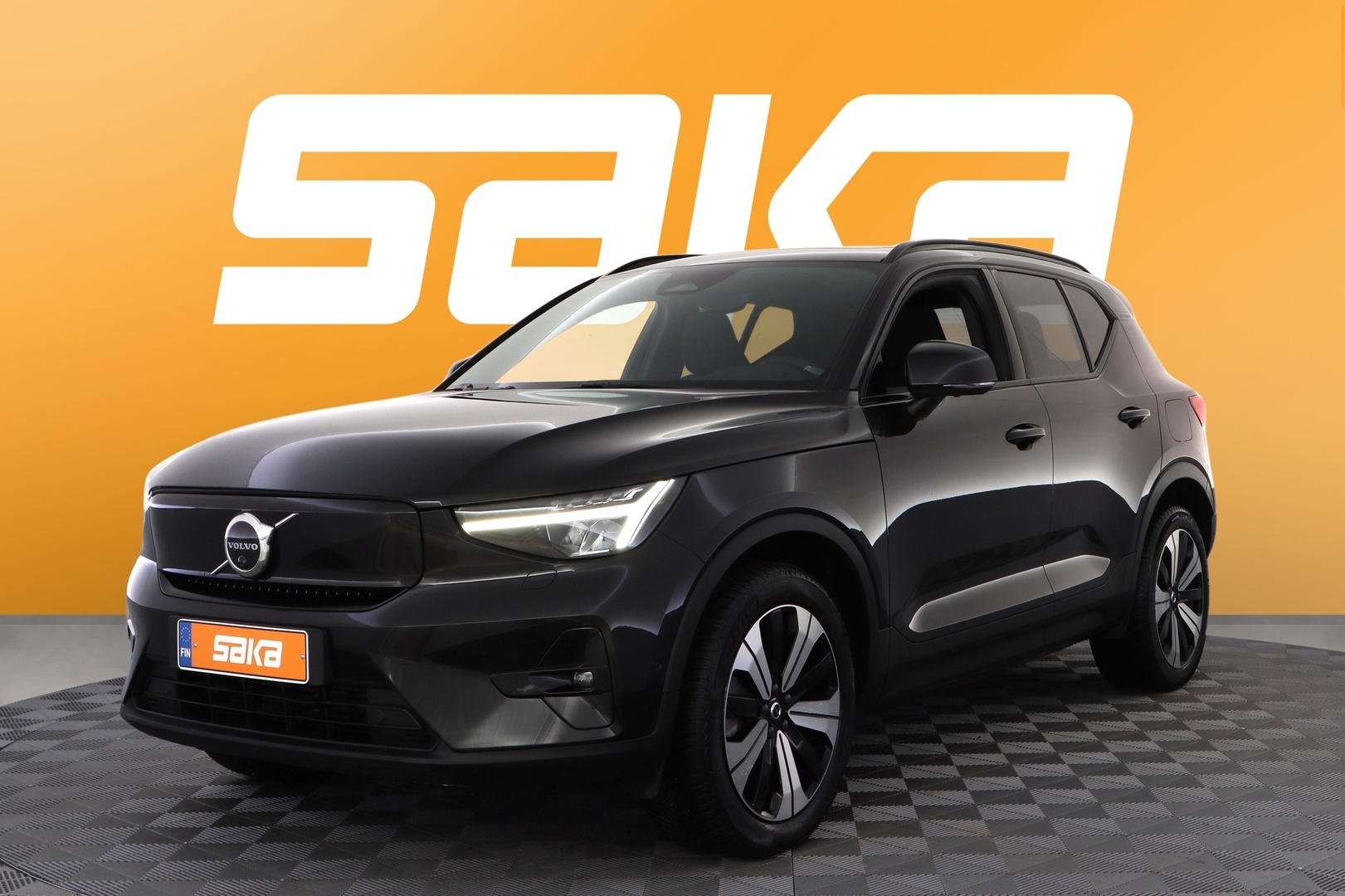 VOLVO XC40 2023