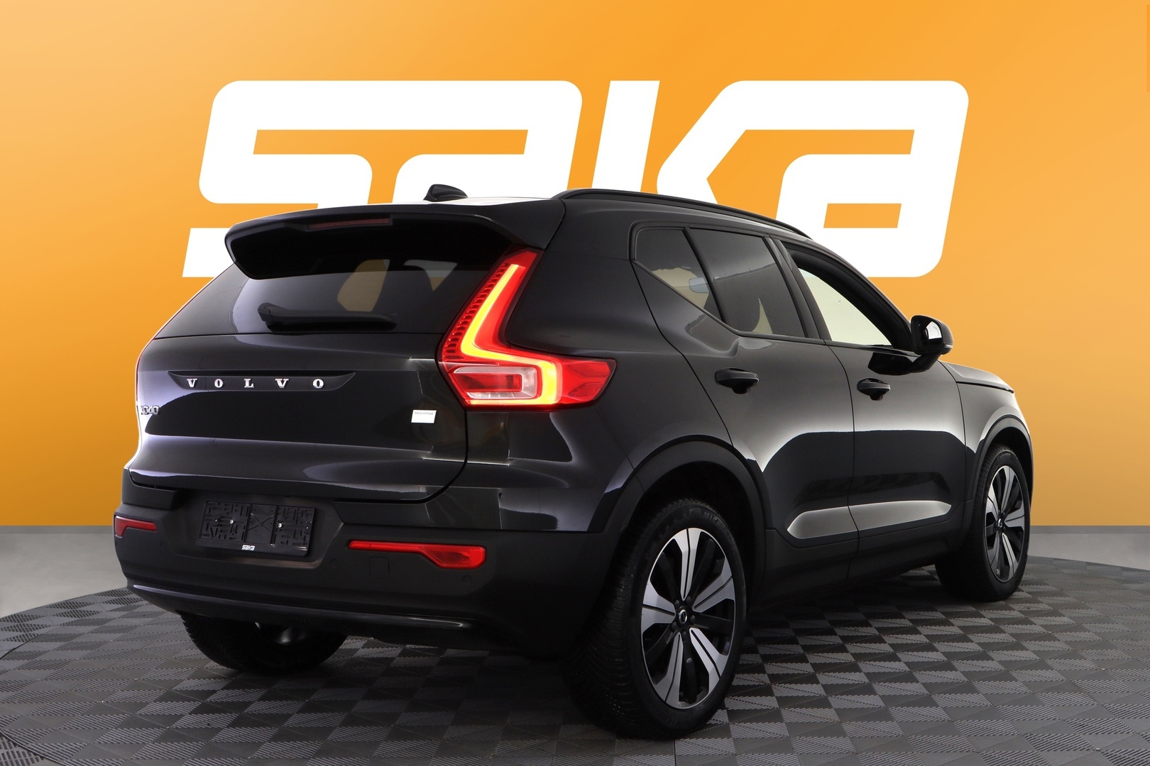 VOLVO XC40 2023