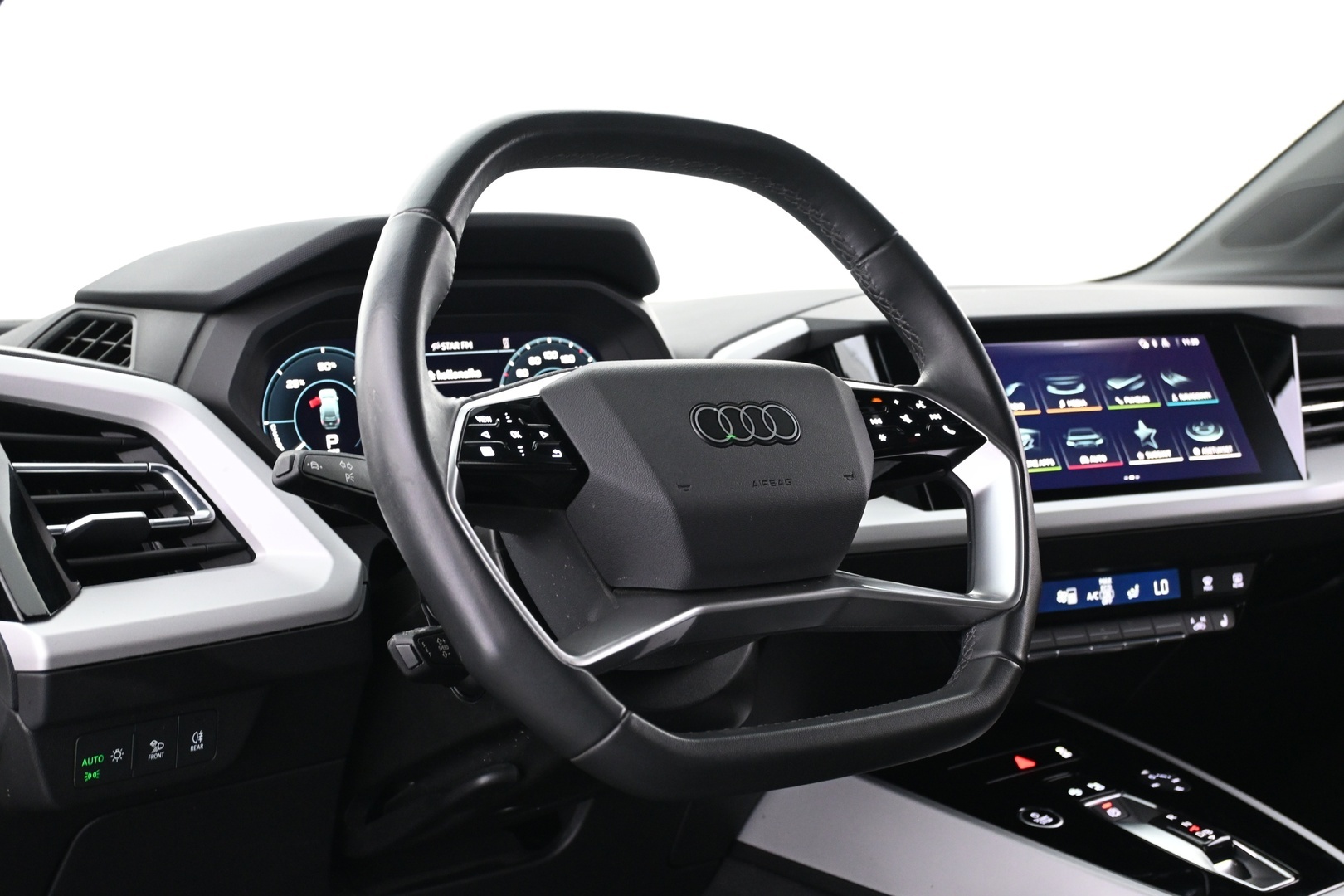 AUDI Q4 e-tron 2023